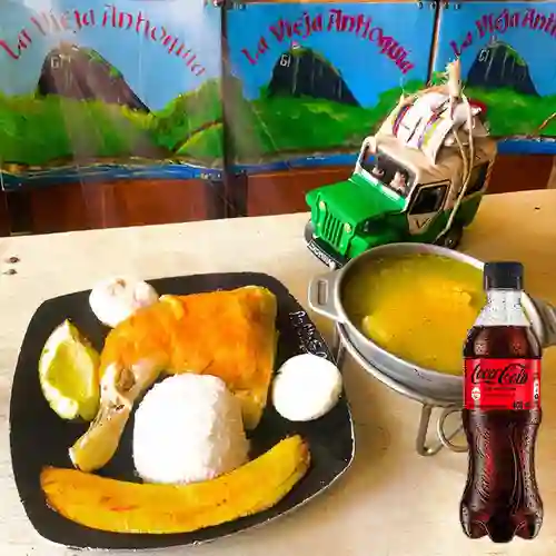 Combo Sancocho Pollo + Coca Cola Sin Azúcar 400 ml