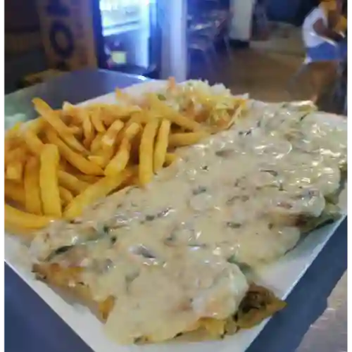 Filete de Pechuga en Salsa de Chapiñones