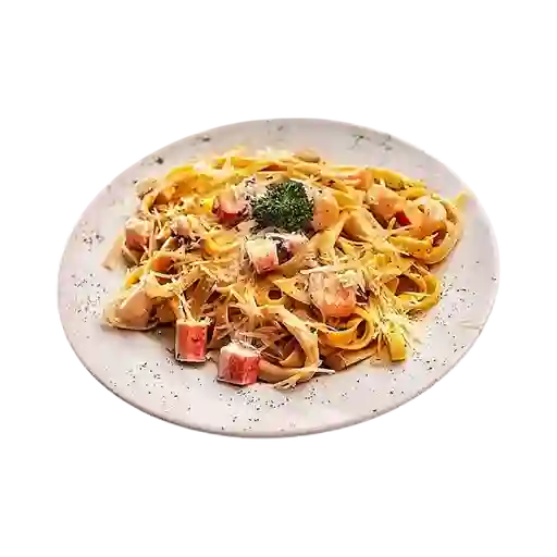 Fetuccini Marinero Parmesano