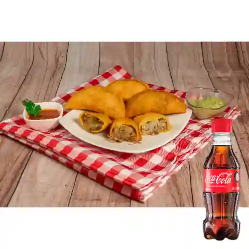 Combo Empanada de Carne Desmechada + Coca-cola 250 ml