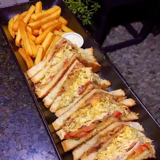 Sándwich de la casa