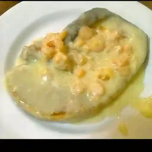 Bagre en Salsa de Camarones