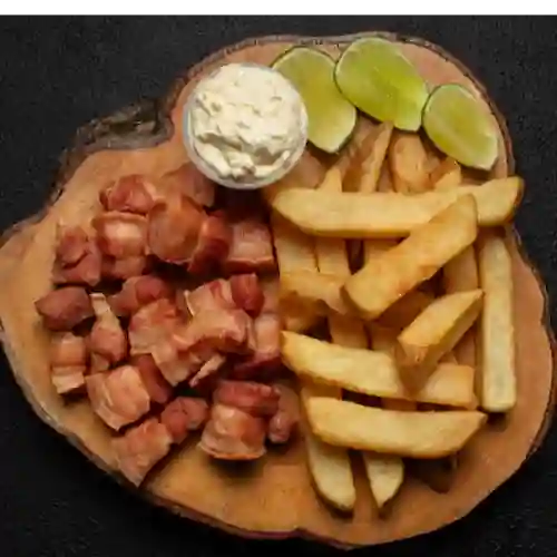 Chicharron con Papas de la Casa