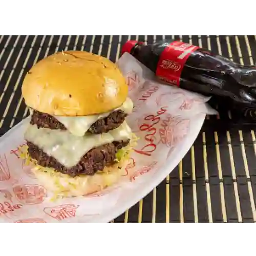 Hamburguesa Doble Carne & Gaseosa 400 ml