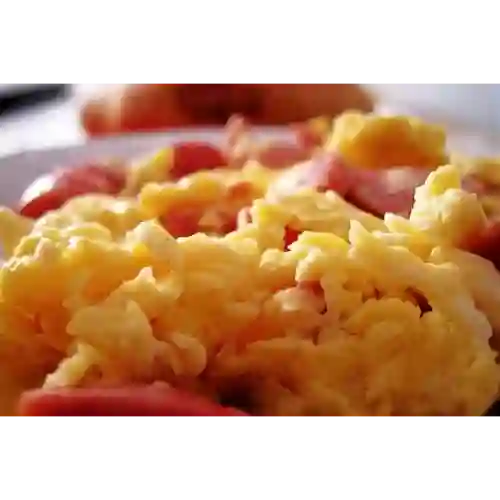 Combo 10, Huevos con Maíz y Salchicha