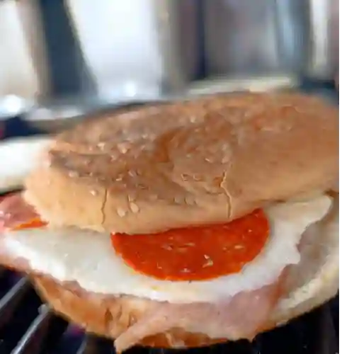 Sandwich Gomelo
