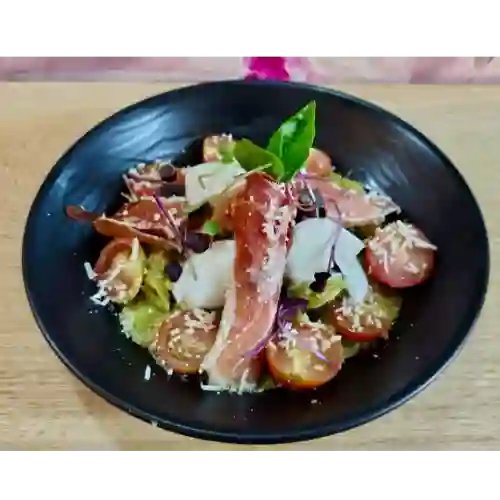 Penne con Pesto y Prosciutto
