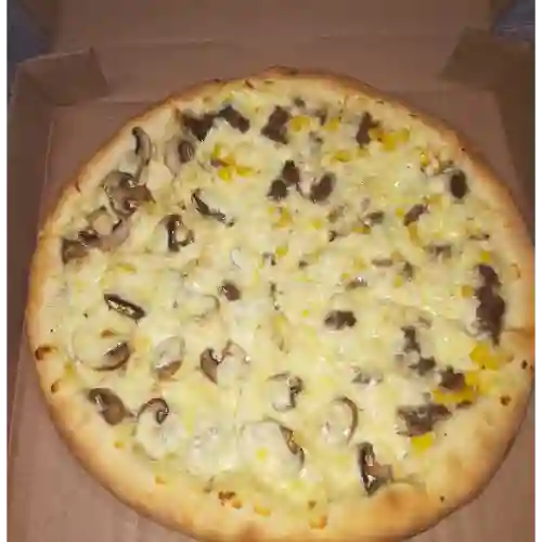 Pizza Champiñón y Pollo