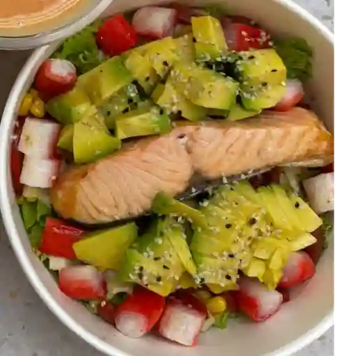 Ensalada de salmón plato de 48 oz