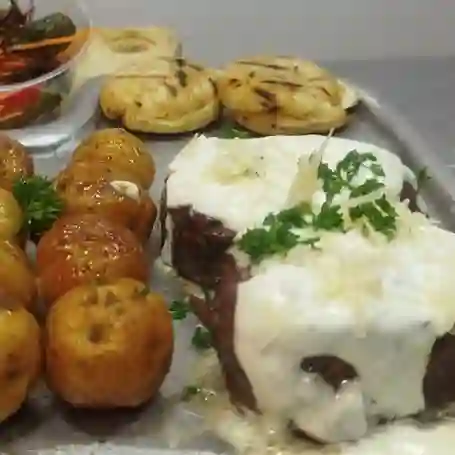 Solomito en Salsa Queso Azul