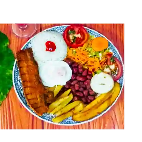 Bandeja con Chicharrón