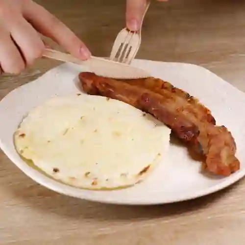 Arepa con Chicharron