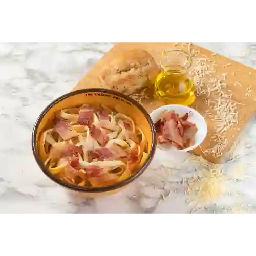 Cheesebonara & Bebida