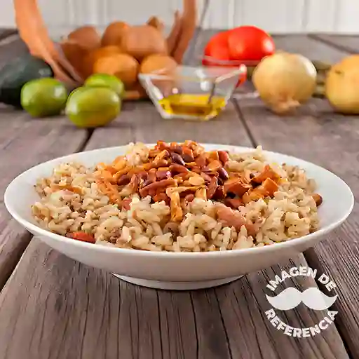 Arroz con pollo y almendras