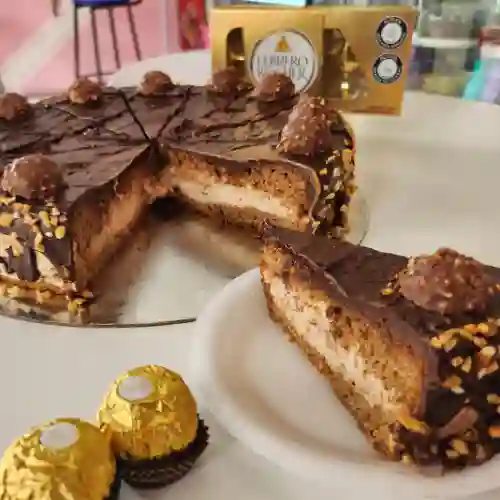 Torta Avellanas con Ferrero Rocher