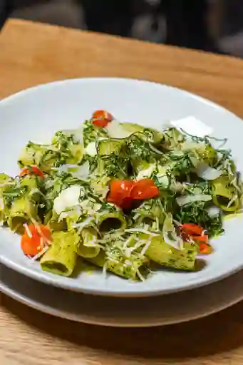Rigatoni al Pesto