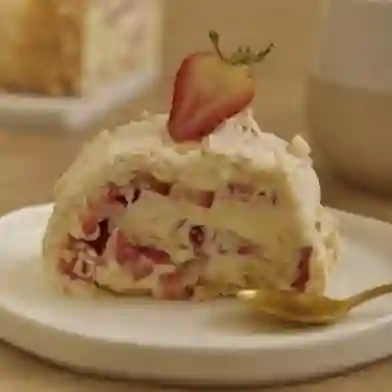 Rollo de fresa porción