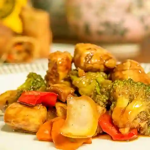 Chop Suey De Pollo