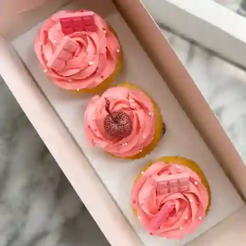 3 Cupcakes