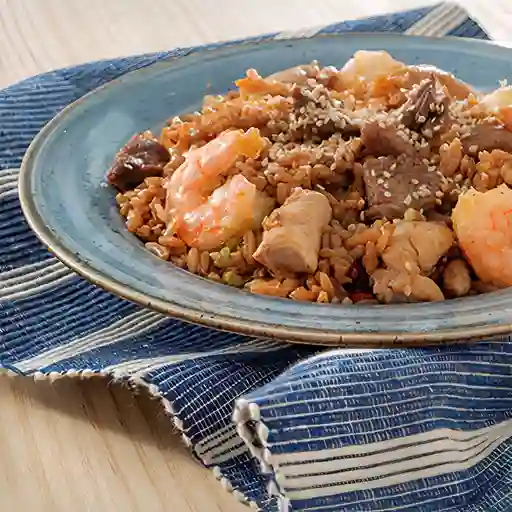 Arroz Chaufa Mar y Tierra