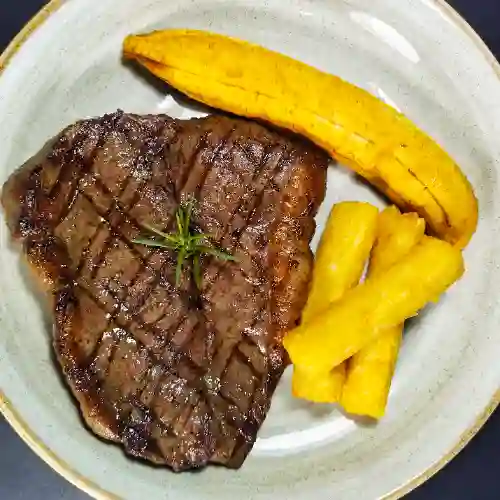 Churrasco 300gr con 2 Acompañantes