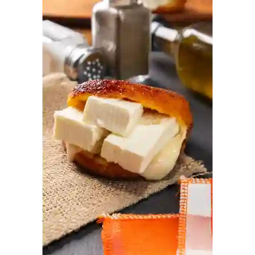Arepa de choclo bomba de queso de queso