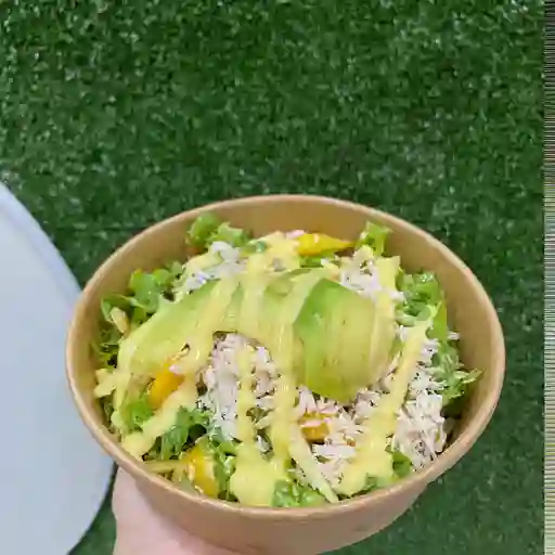 Ensalada de pollo y lechuga