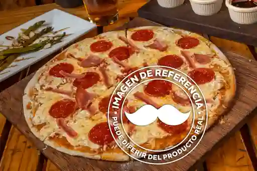 Pizza Tres Carnes Pequeña