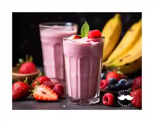 Batido de Fresas, Banano, Açai y Maní