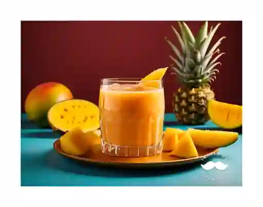 Jugo de Piña y Mango