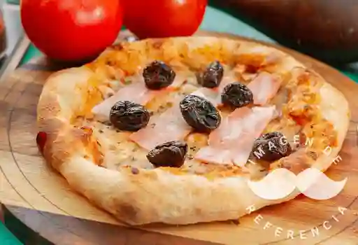Pizza Personal Especial Ciruela Tocineta