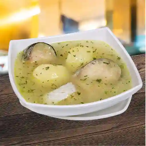 Caldo de pescado