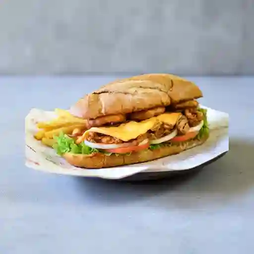 Sándwich de Pollo con Papas Criollas