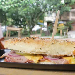 Sandwich de Jamón Ahumado