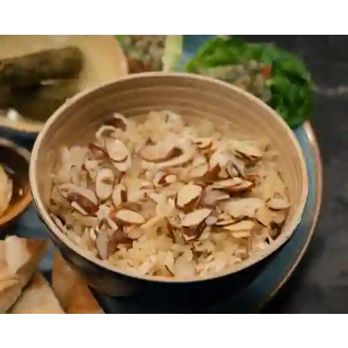 Arroz con Pollo y Almendras