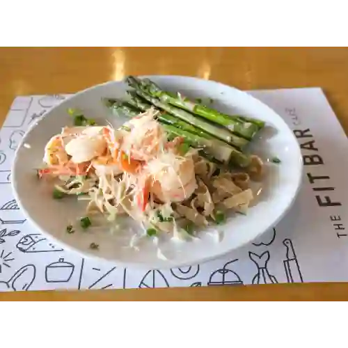 Shrimp, Fettuccine & Asparagus