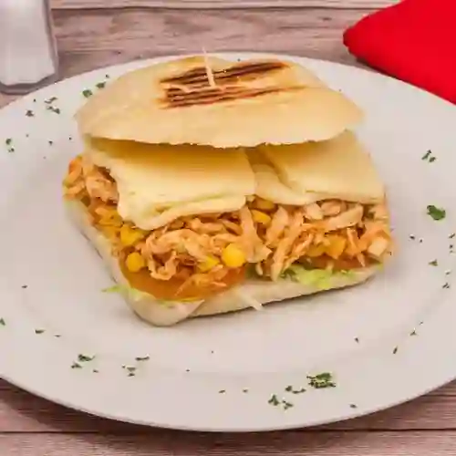 Sándwich Criollo de Pollo