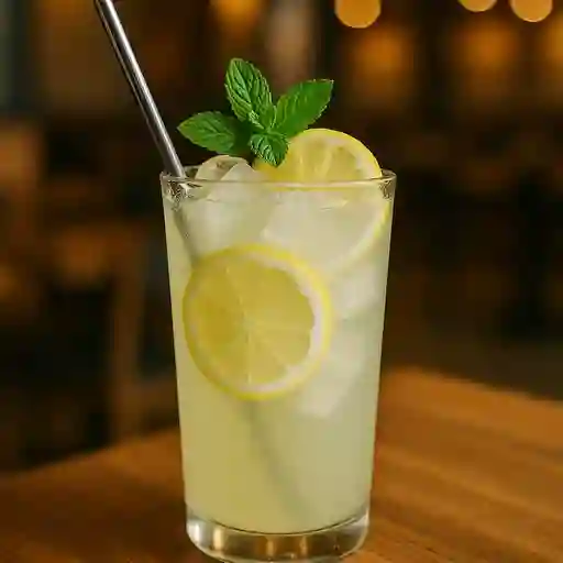 Deliciosa limonada natural