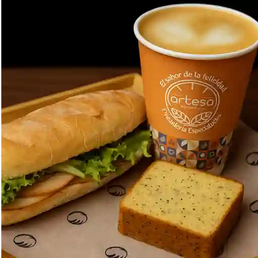 Combo bebida cl + sándwich esp + torta