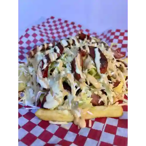Salchipapa Pollo Suiza
