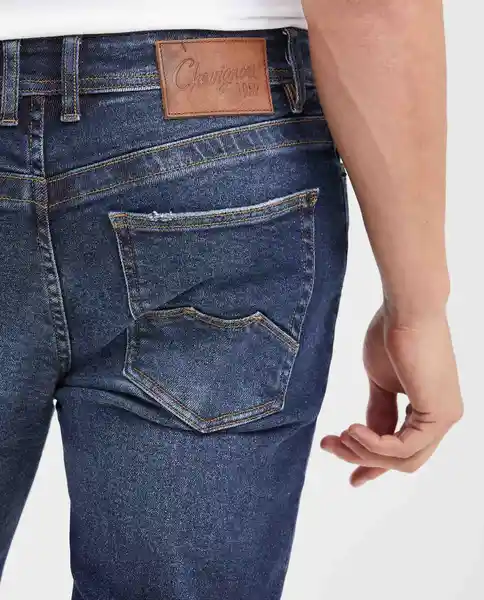 Jean Slim Fit Famous Azul Clásico Oscuro Talla 32/32 Chevignon
