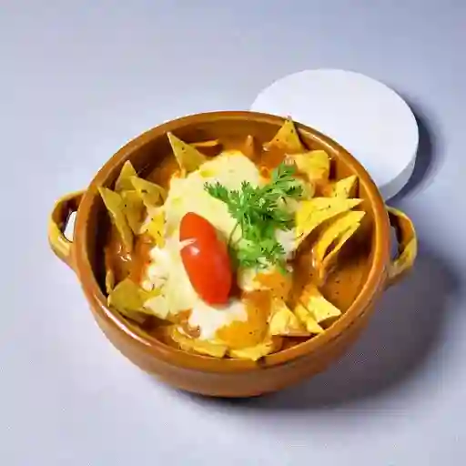 Chilaquiles Rojos con Pollo