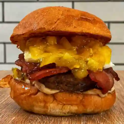 Hamburguesa de la Casa con Papas