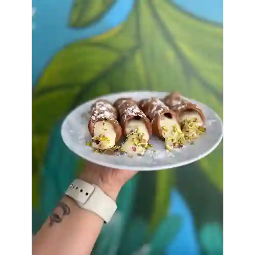 Cannolis