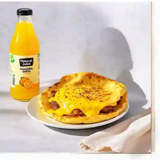 Jugo naranja botella + arepa guajira