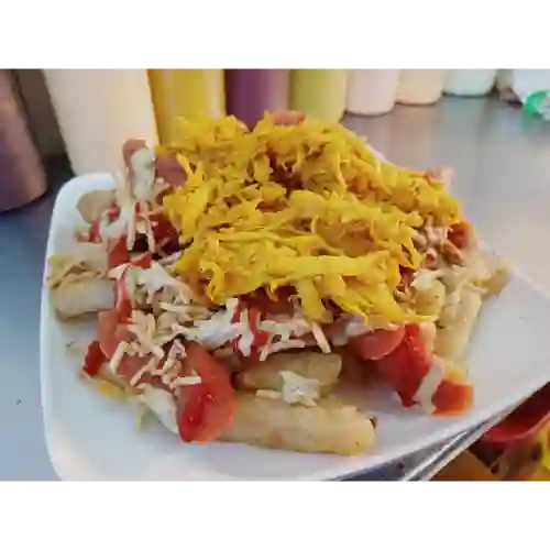 Salchipapa con Pollo