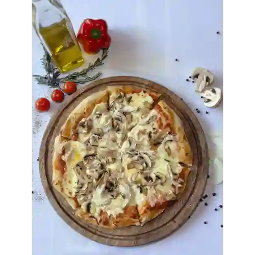 Pizza de Pollo y Champiñones Grande