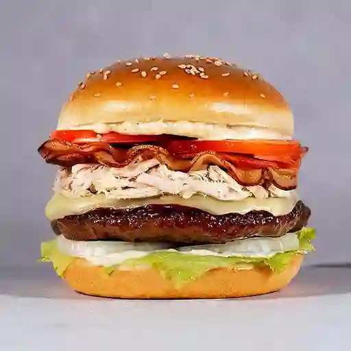 Hamburguesa De Pollo Desmechado.