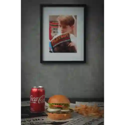 Classic Veggie Burger + Papas