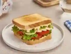 Sandwich de Tomate y Lechuga